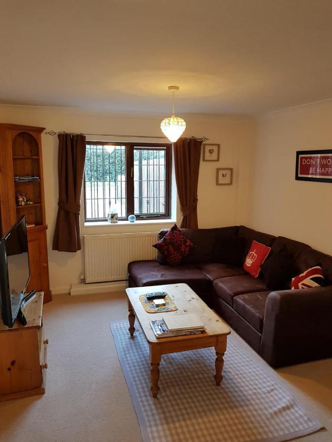 Villa Binfield Annexe à Bracknell Extérieur photo