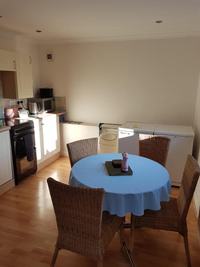 Villa Binfield Annexe à Bracknell Extérieur photo